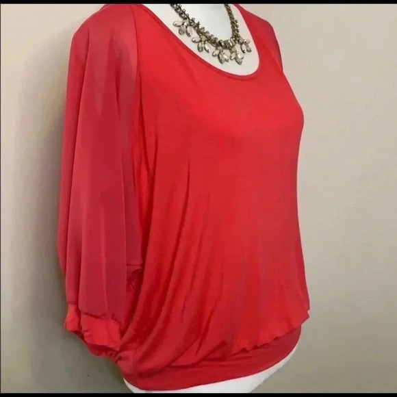 Buckle Red by BKE Dolman sleeve Pieced Top Size Medium - Picture 4 of 6